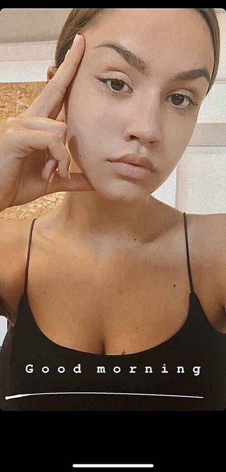 rousse aux gros seins onlyfans nu exclusif collection