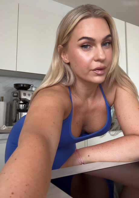 liv yah modèle adulte galerie