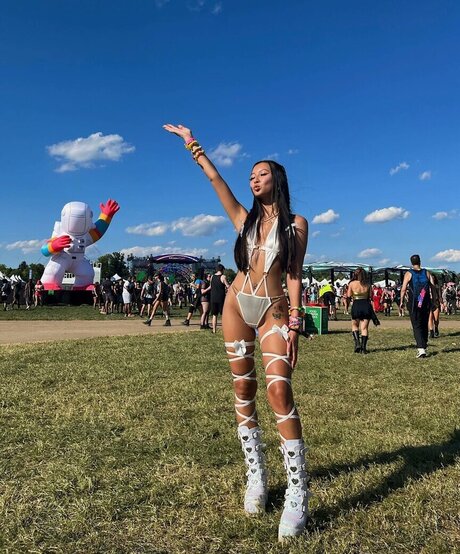 Courtney Luong belle star du porno galerie