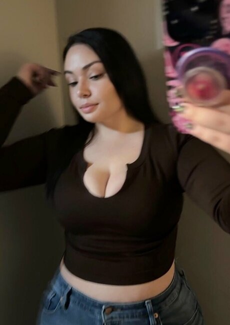 Dreadedwaifu modèle artistique images