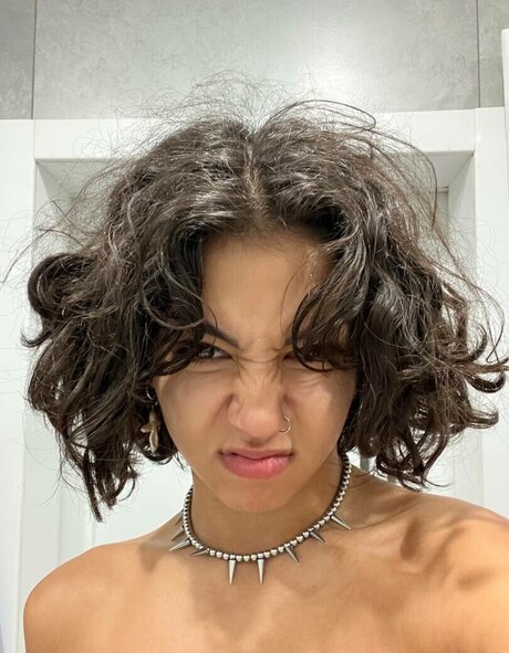 Yashankulova star du porno gratuite photo