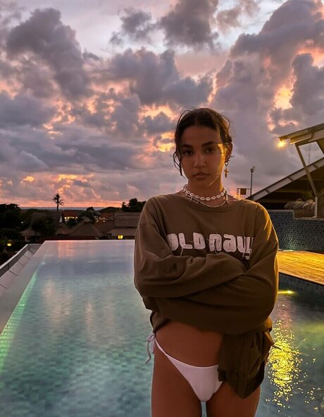 Yashankulova sexe star des photos