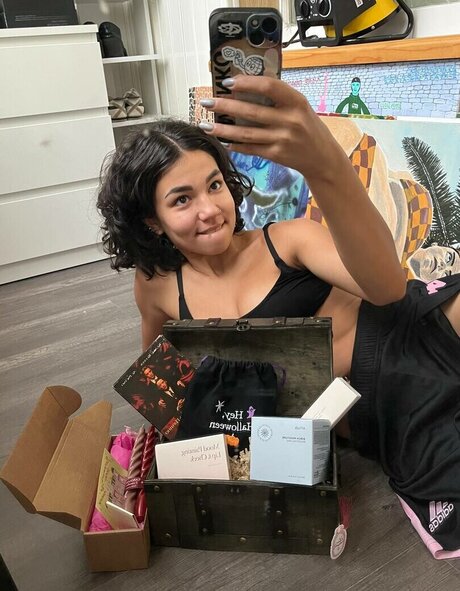 Yashankulova mannequin archive