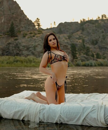 Annie Kundis actrice xxx image