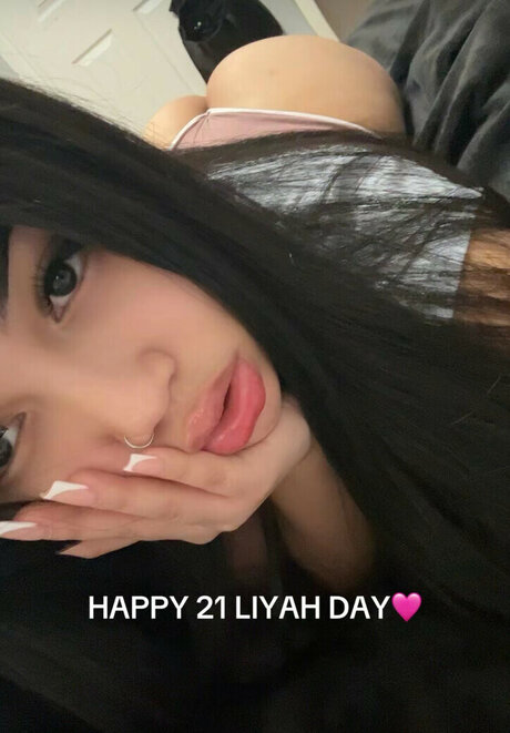 Prettymfliaa star exclusive archive