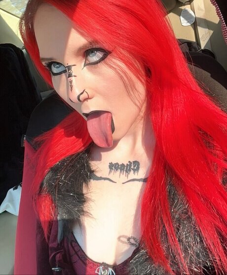 Carrie Cannie actrice érotique photos