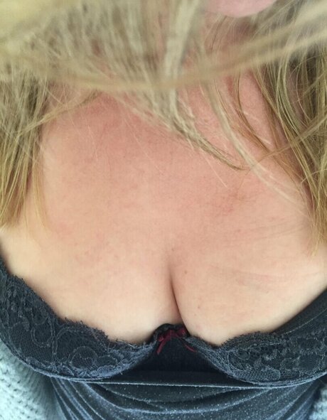 catraises jolie star du porno images