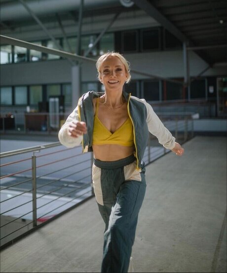 sourire uniquementfans xxx sympa galerie