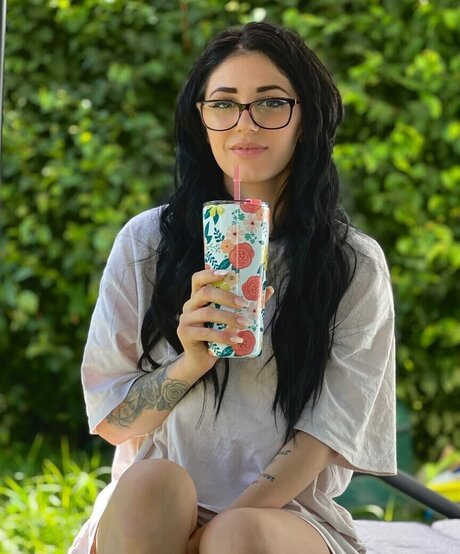 bikini gros seins onlyfans xxx érotique archive