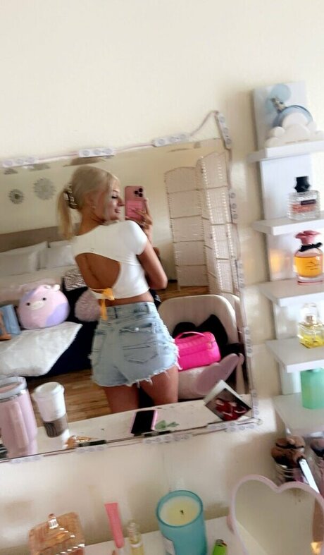 Alanna Kennedy modèle adulte archive