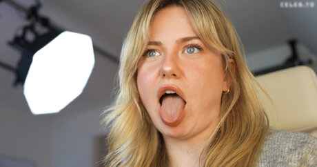 KellyMissesvlog modèle érotique collection