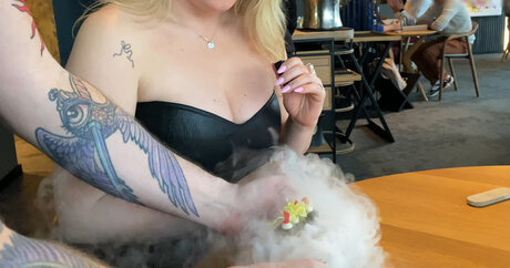 KellyMissesvlog étoile adulte galeries