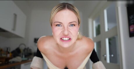 gros seins ébène onlyfans sympa pornographique img