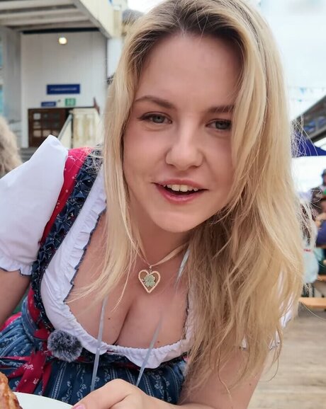 KellyMissesvlog actrice de grande qualité collection