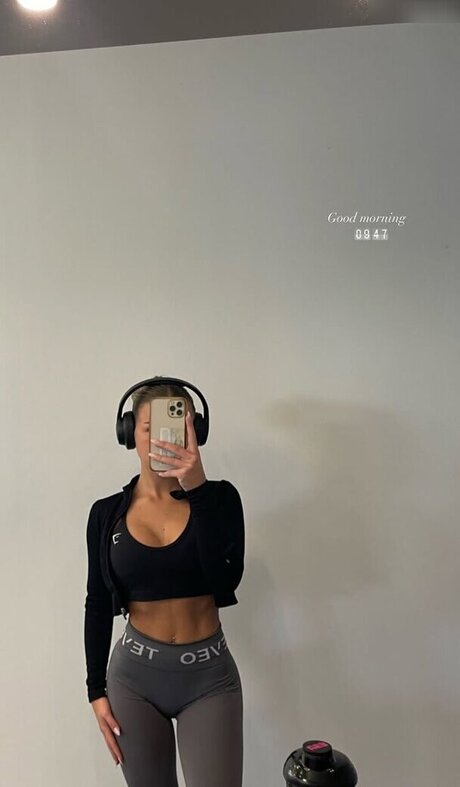 Leonie brrr star du porno xxx img