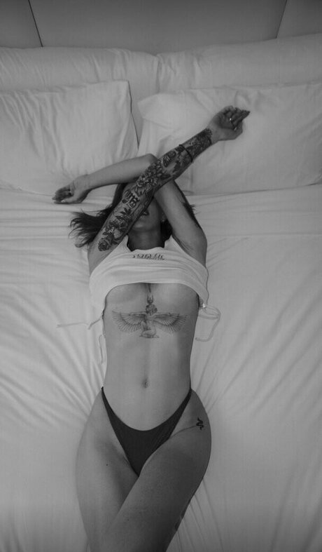 fans asiatiques maigres uniquement joli sexe photo