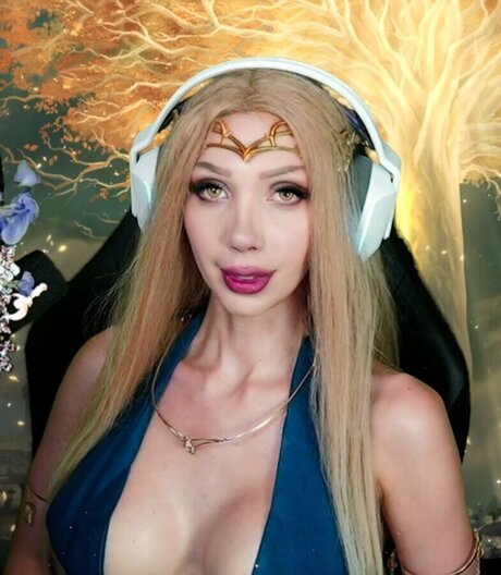 chaton courbé onlyfans xxx de haute qualité image