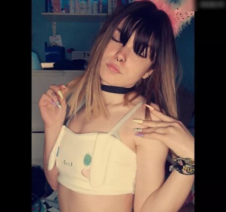 blonde en forme onlyfans assez érotique photo