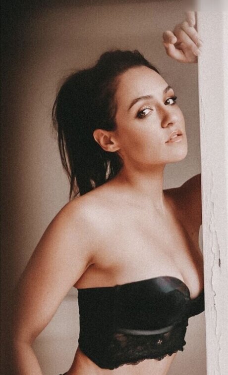 Regina Hixt étoile chaude galeries