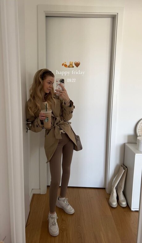 blonde en forme onlyfans jolis nus photos