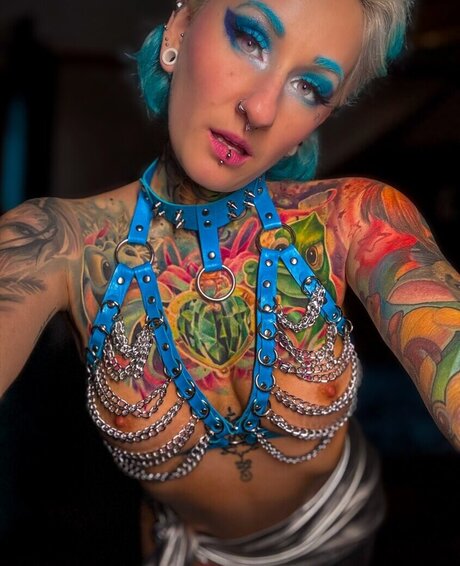 Therealcherryqueen nus star du porno images