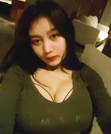 Pamela Safitri haut de star du porno image