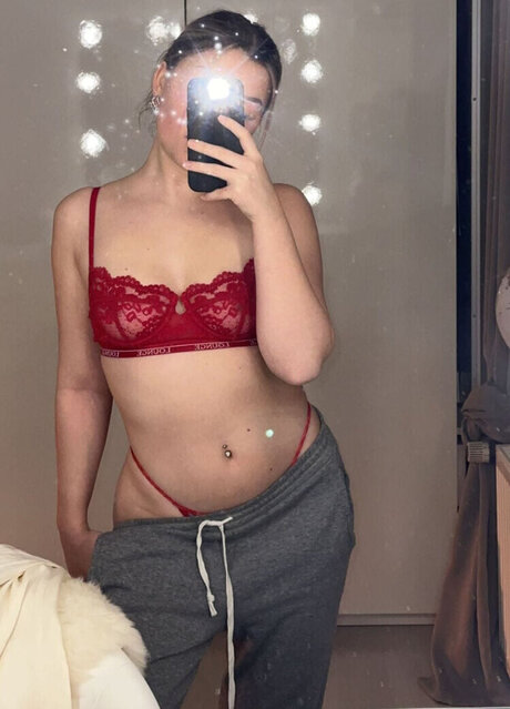 cutieemilia modèle magnifique galeries