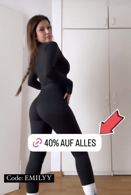 Emily Furz star du porno adulte img