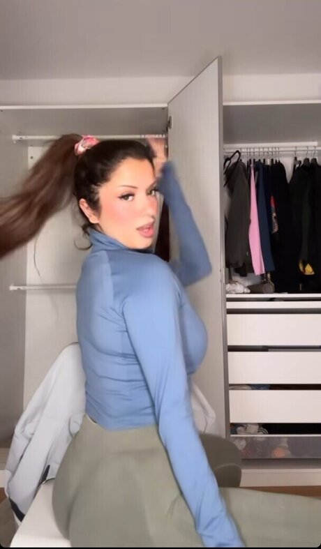 Emily Furz star du porno sexy images