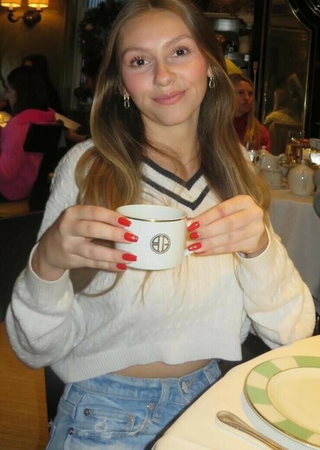 Mia Steele actrice exclusive image