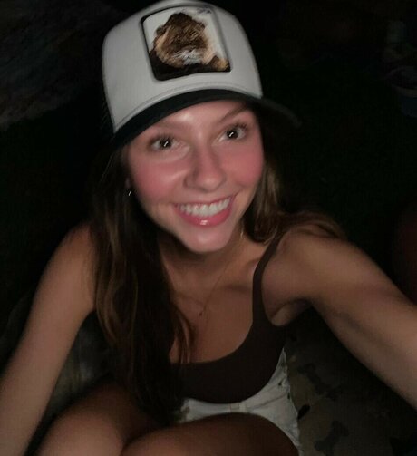 Mia Steele star du porno adulte photo