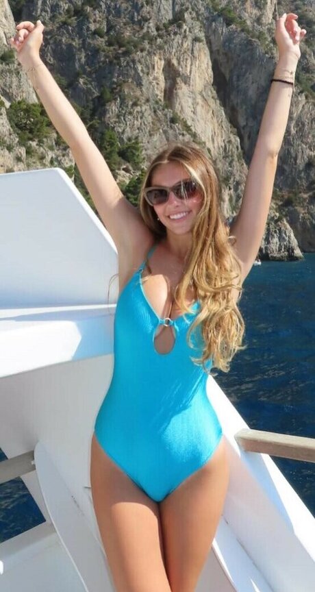 Mia Steele étoile exclusive img