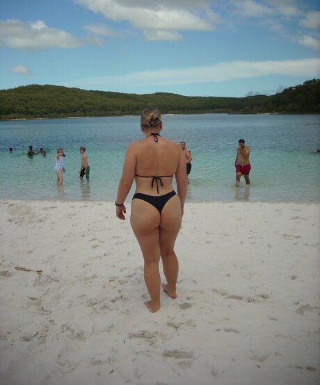 Izzy Swin étoile exclusive galerie