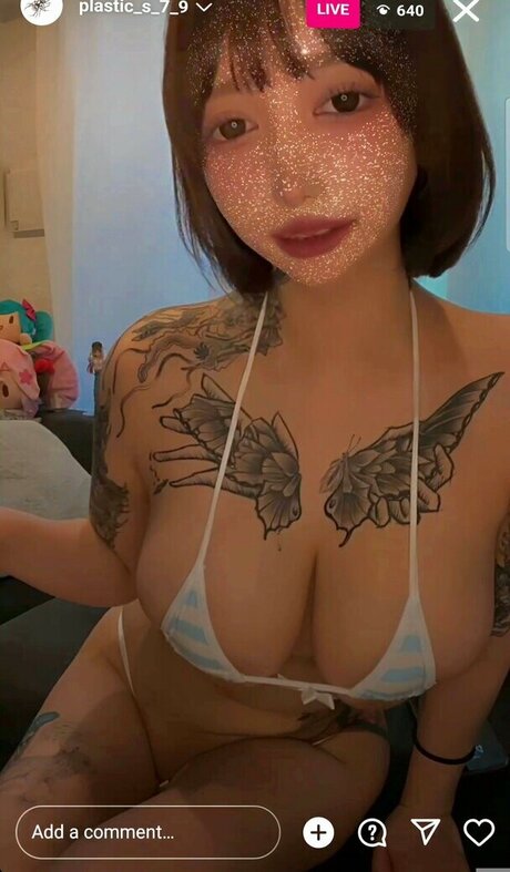 Yumino Rimu modèle pornographique photo