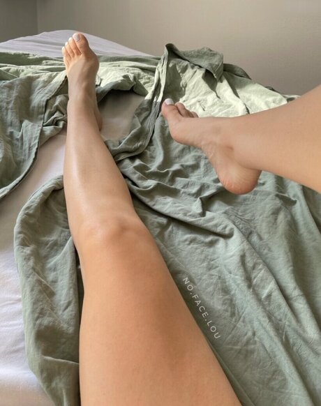 NoFaceLou actrice pornographique collection