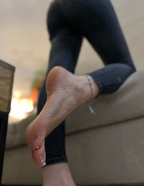 NoFaceLou modèle porno des photos