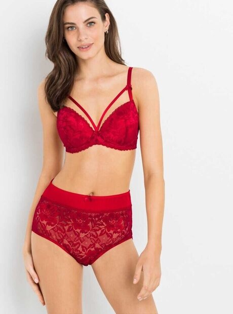 Paulina Fuchs modèle joli galerie