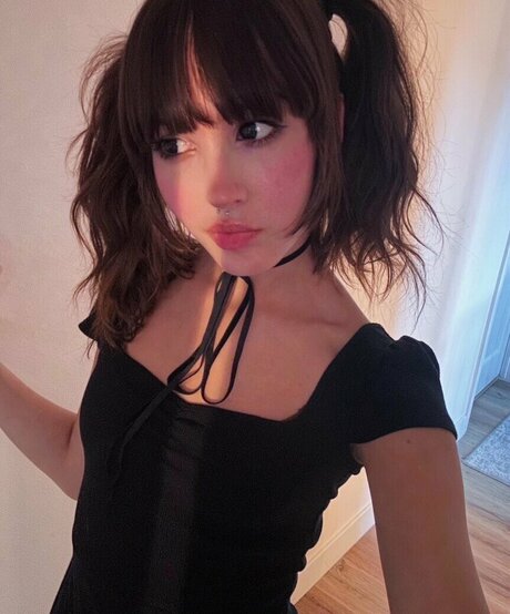 Moongirlevie modèle image