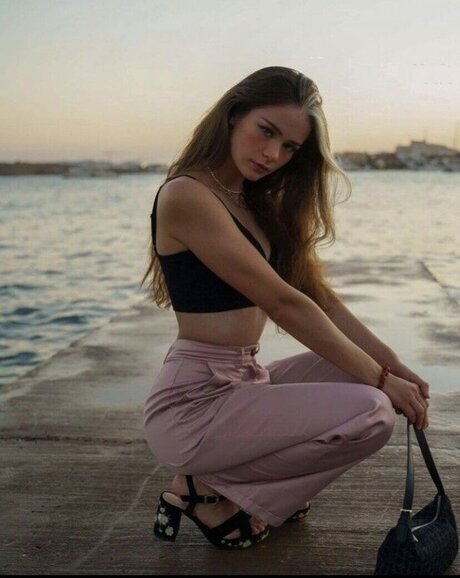 nadinebreaty modèle hd galerie