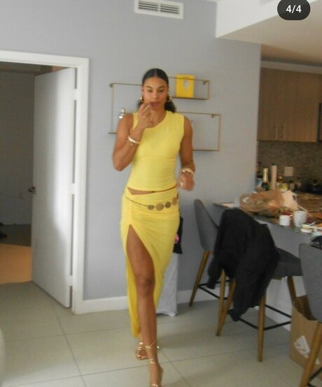 Satou Sabally modèle magnifique photo