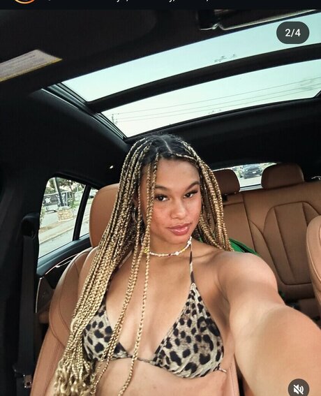 Satou Sabally étoile chaude archive