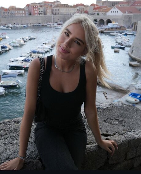 en direct uniquement pour les fans jolis nus photo