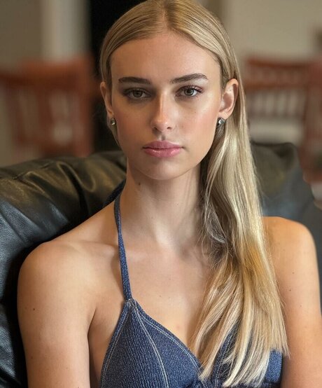 Claire Jameson star du porno en haute qualité galerie