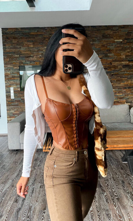 Nicole Schiebler actrice érotique des photos