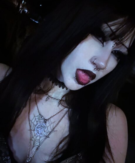 xk1ttie actrice porno galeries