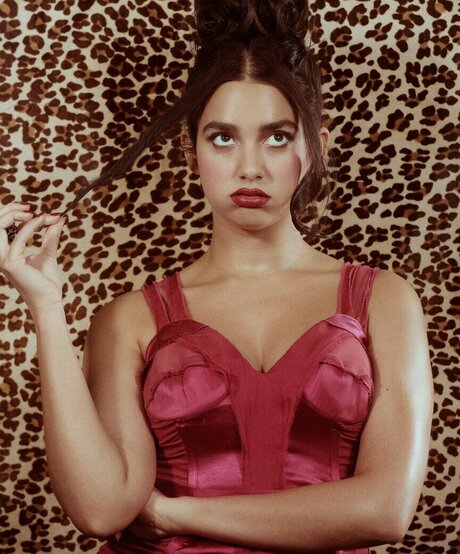 Geraldine Viswanathan modèle meilleur galeries