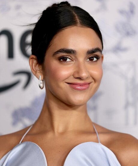 Geraldine Viswanathan modèle joli img