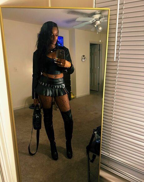 lauryntierre star pornographique photo