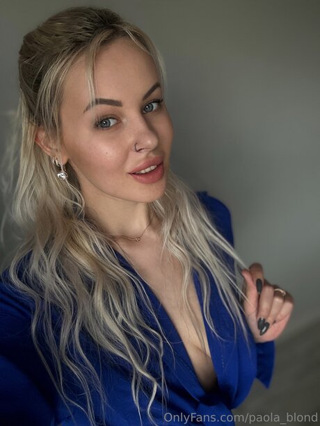 Paola blond haut étoile galeries