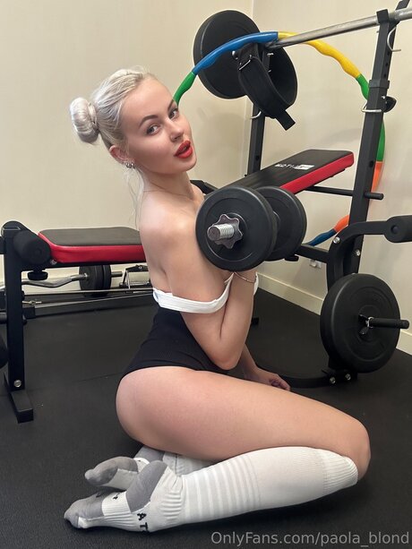 Paola blond star du porno exclusive collection